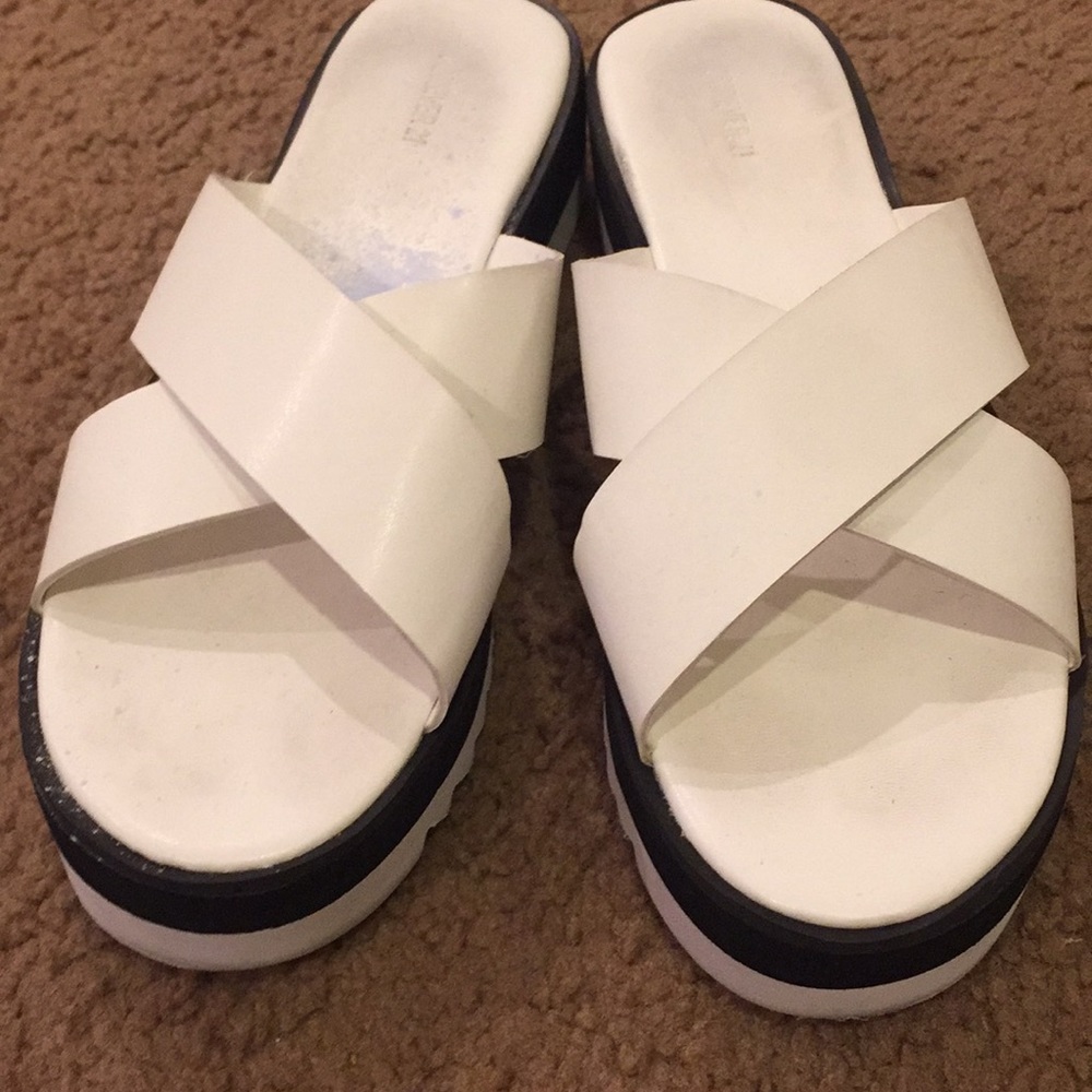 Platform sandals